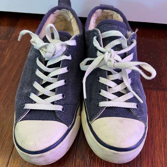 UGG casual sneakers - Picture 2 of 3